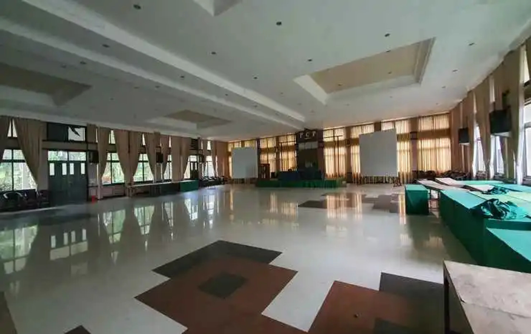 Capital O 90192 Hotel Pcp Trawas