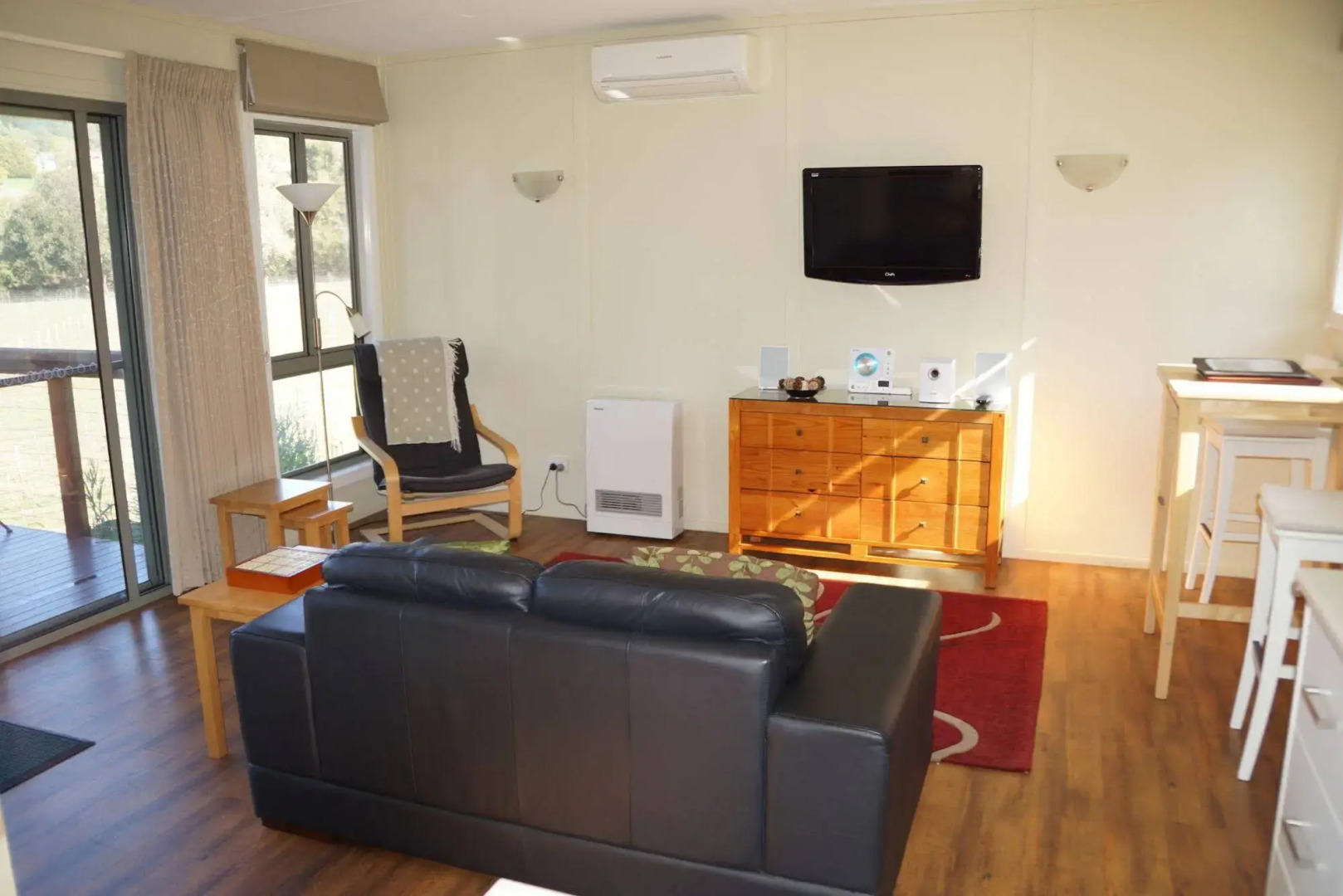 Gisborne Peak Winery Cottages