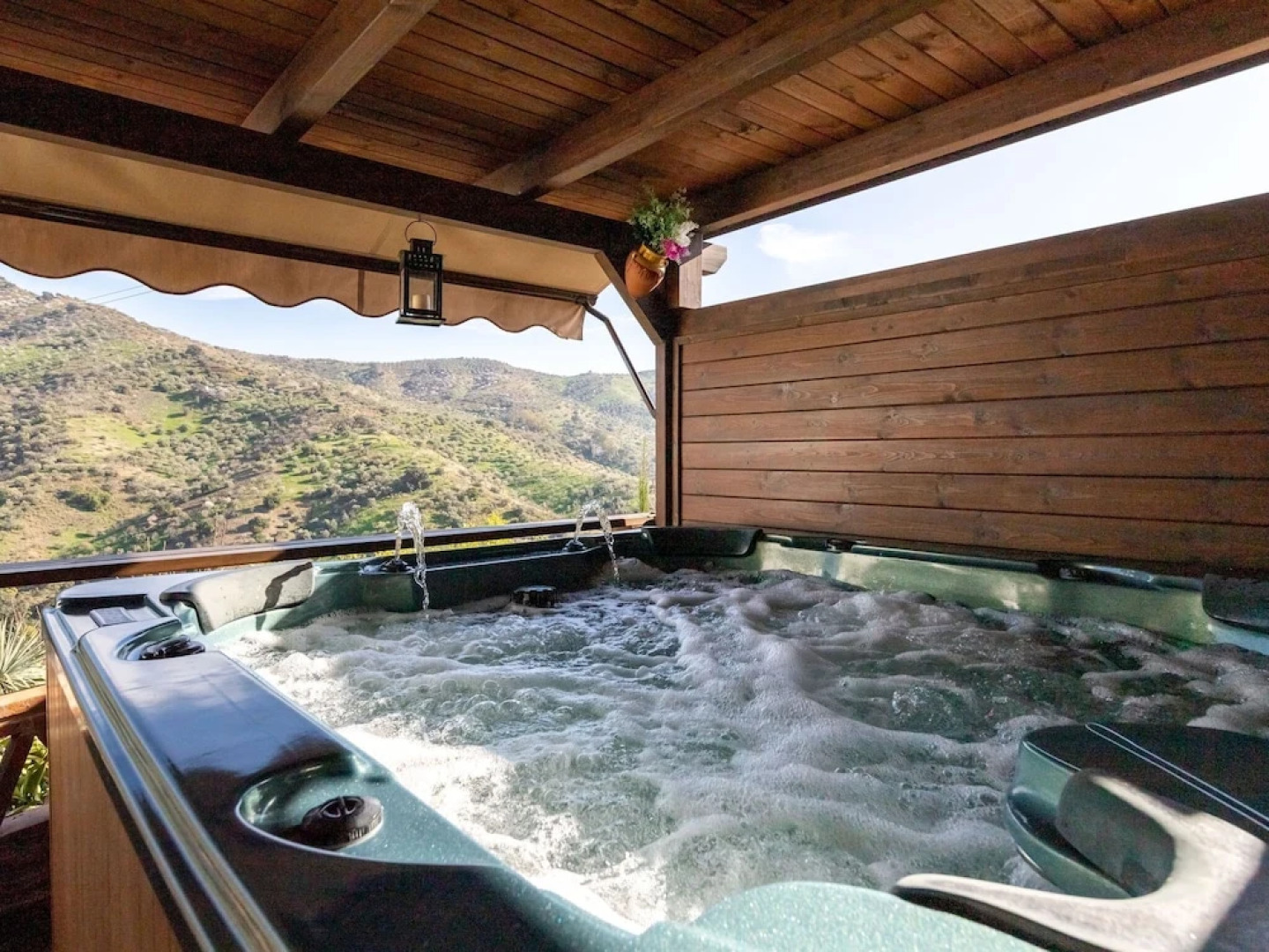 Elegant Apartment in Totalán with Hot Tub