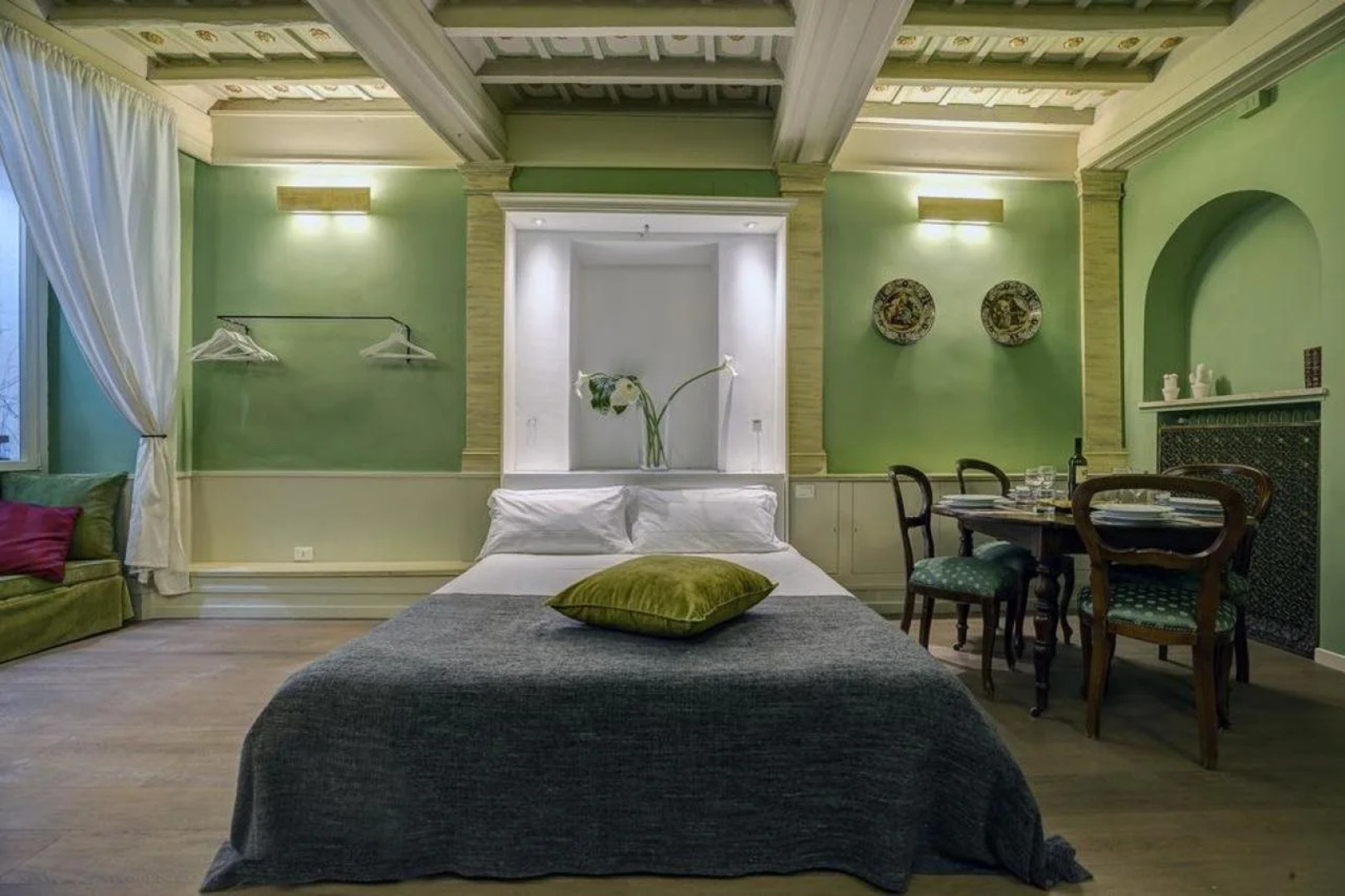 Raffaello Charmsuite