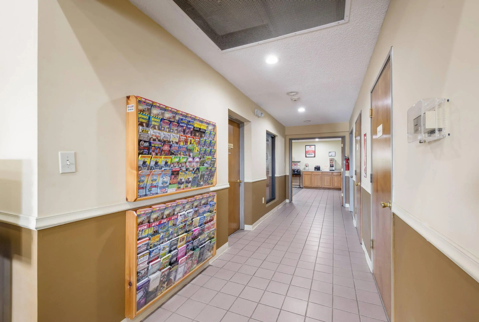 Econo Lodge Inn & Suites Knoxville East