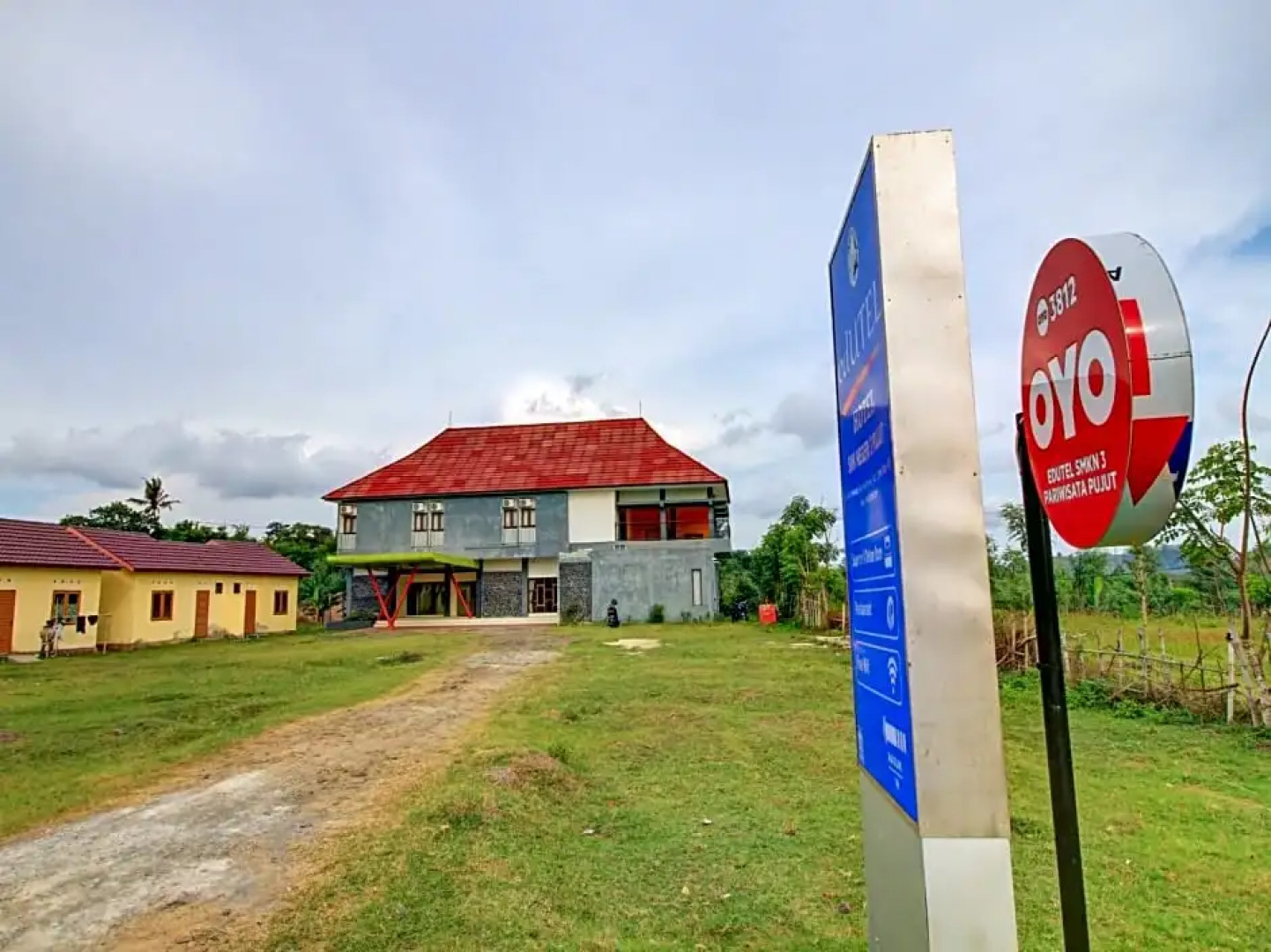 OYO 3812 Edutel Sade Raya Kuta Hotel Lombok