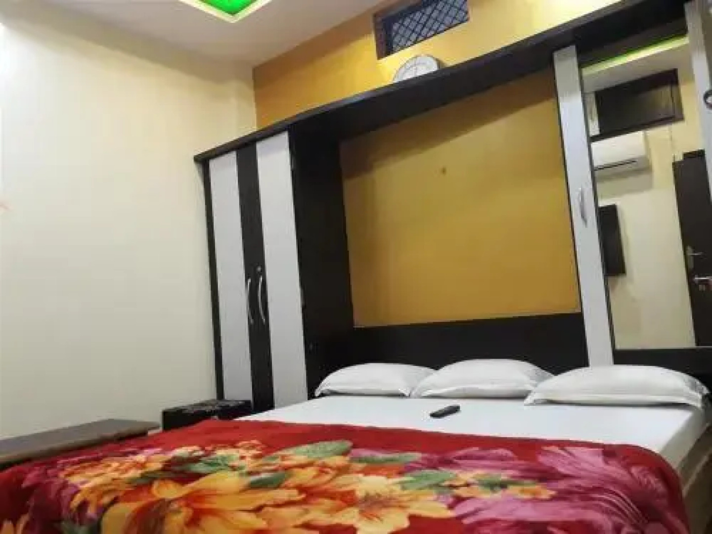 Hotel Sundaram Guest House
