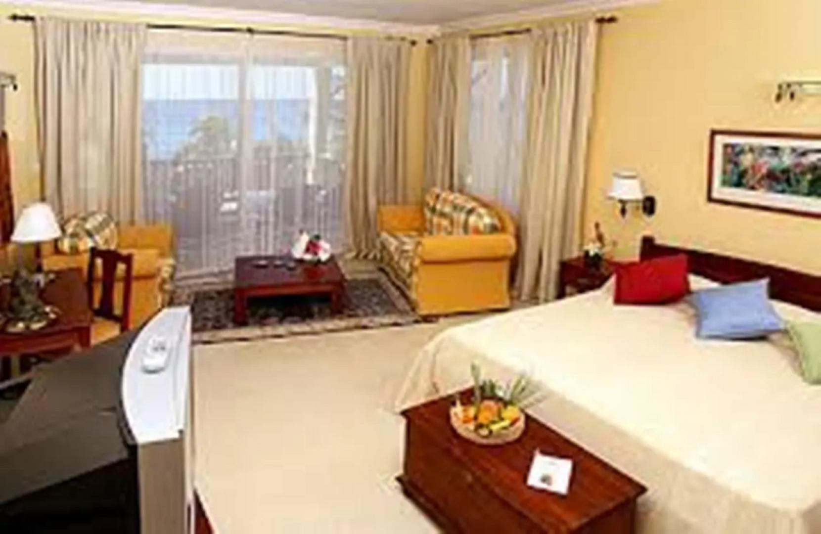 Hibiscus Beach Hotel And Villas