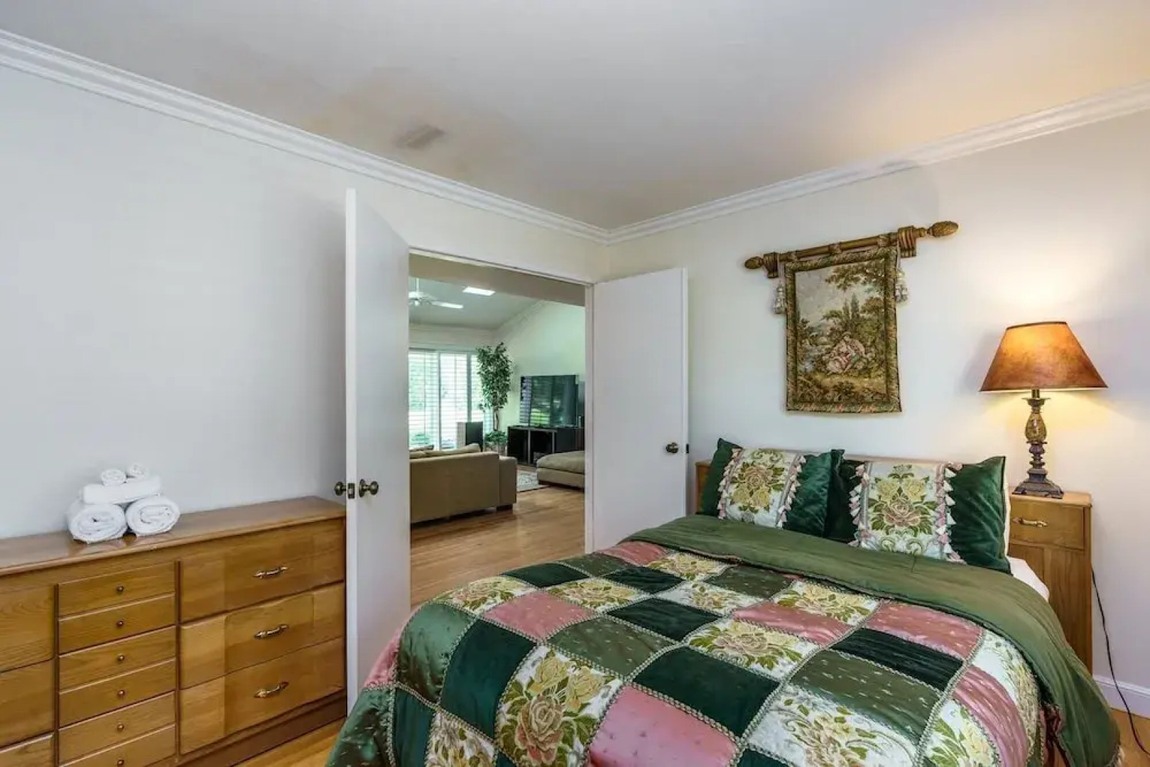 Creme De La Creme 2 - Pet Friendly and Amazing Golf-Course Views by Yosemite Region Resorts