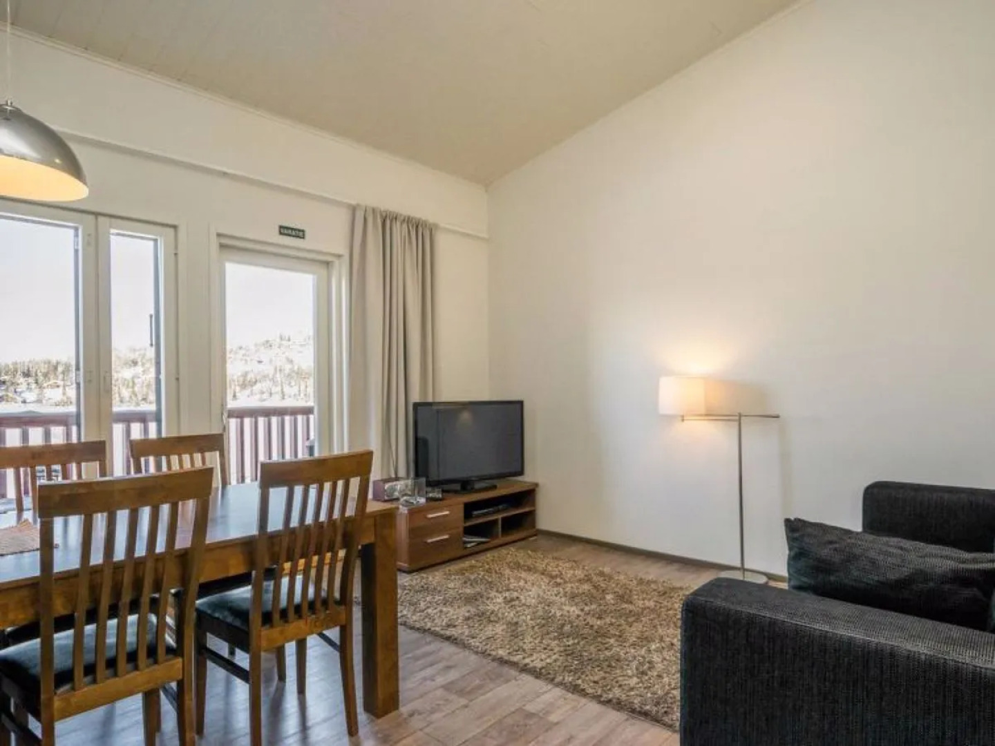 Skivillas 61 ukkohalla (b2)