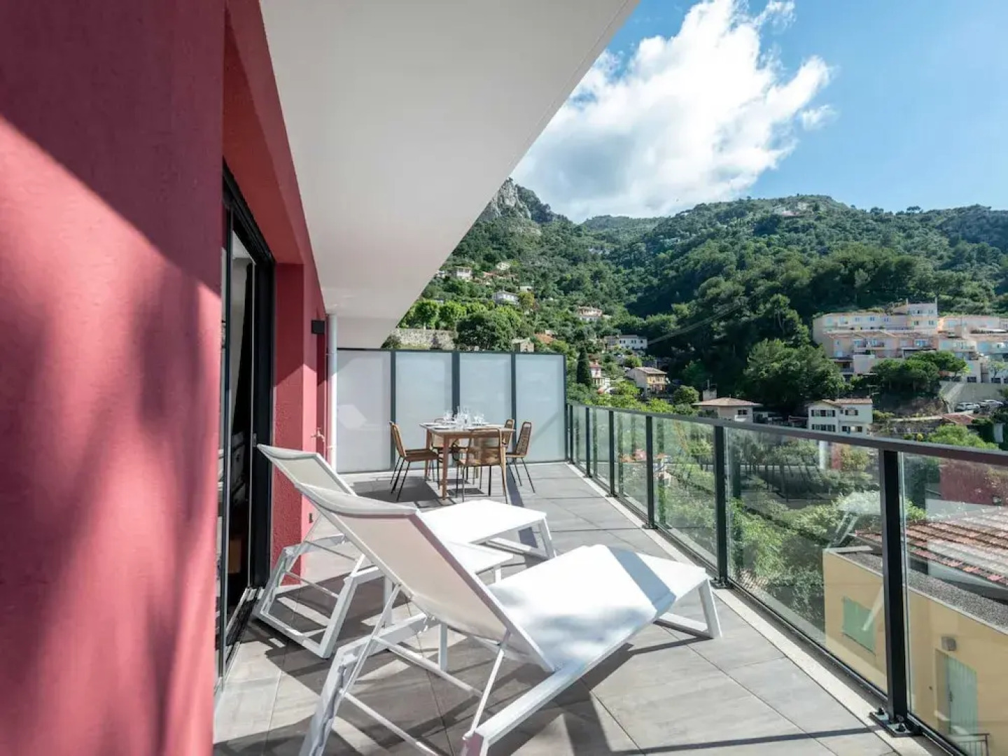 Comfortable Holiday Apartment With Terrace