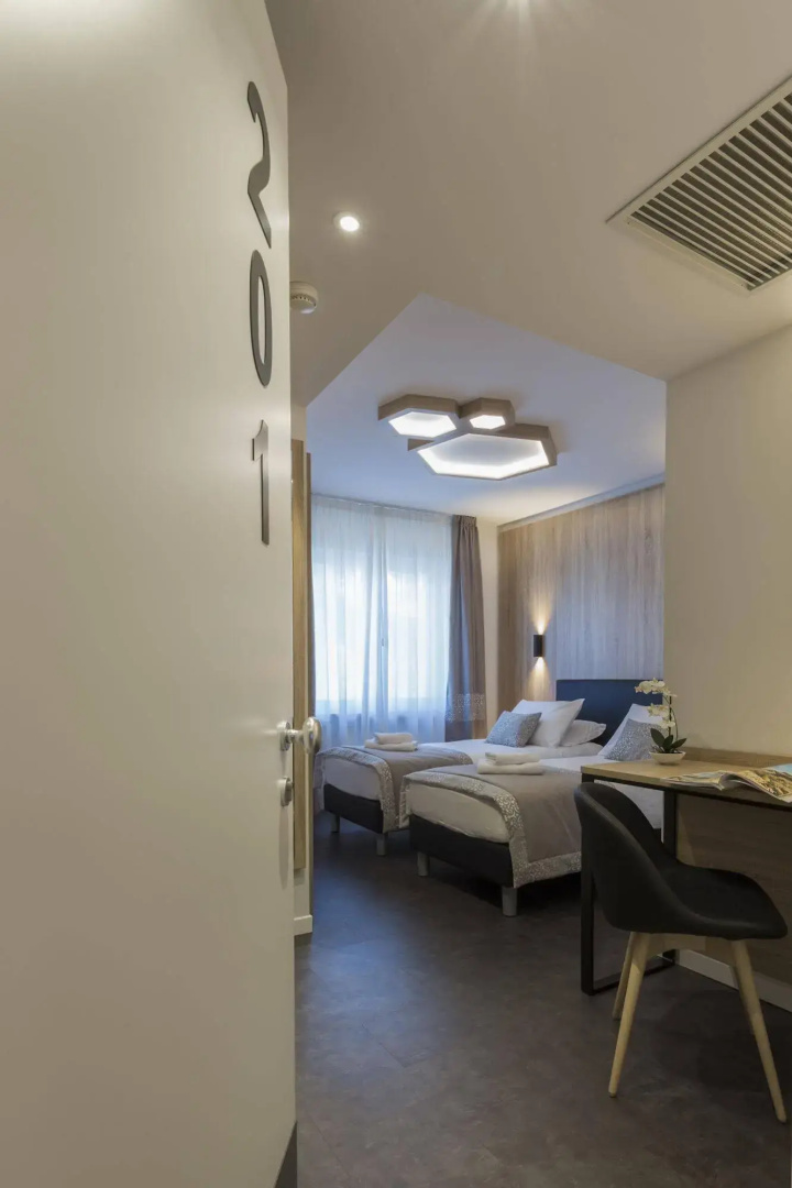 Tourist Hotel