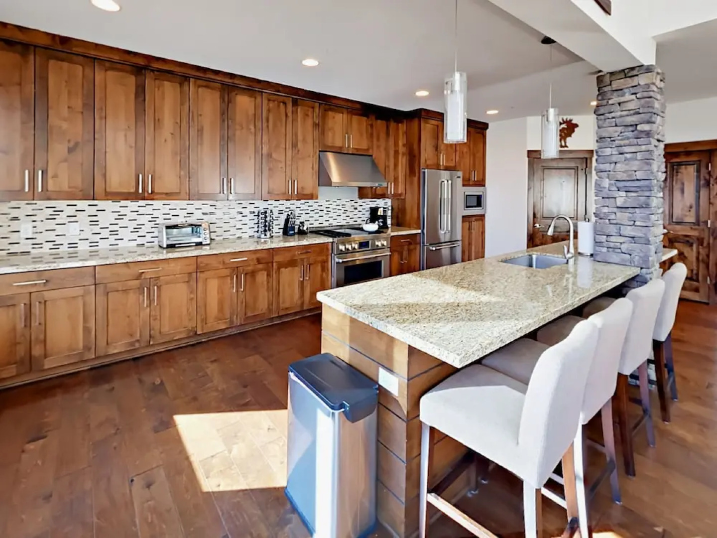 13285 Alexis Drive Townhouse 5 Bedrooms 4.5 Bathrooms Townhouse