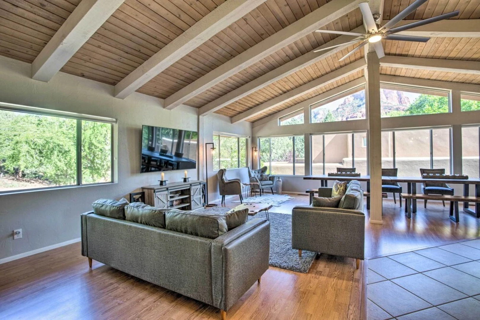 Swim Spa & Private Tavern: Sedona Hideaway!