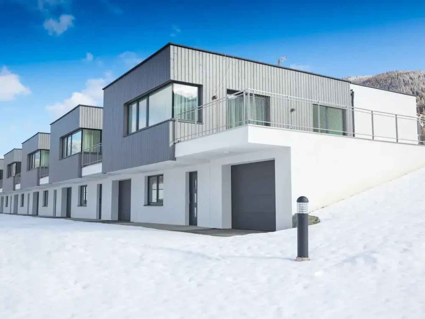 Pleasant Chalet on the ski Slopes
