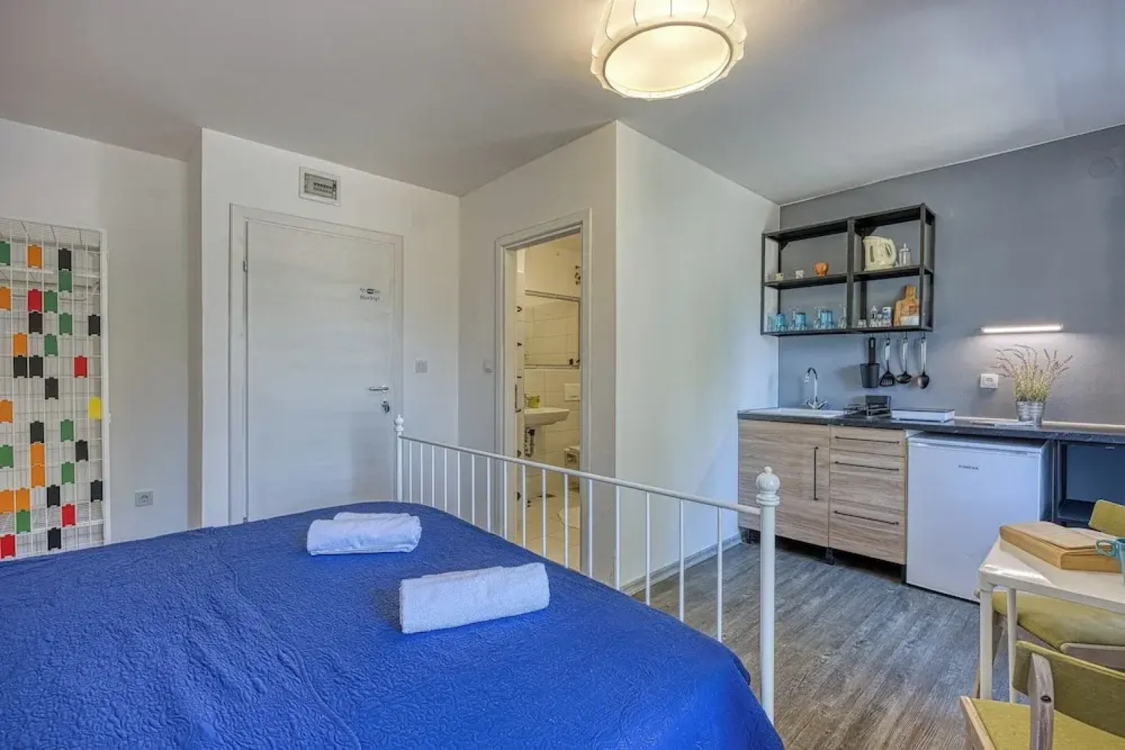 Blue Studio Apartment