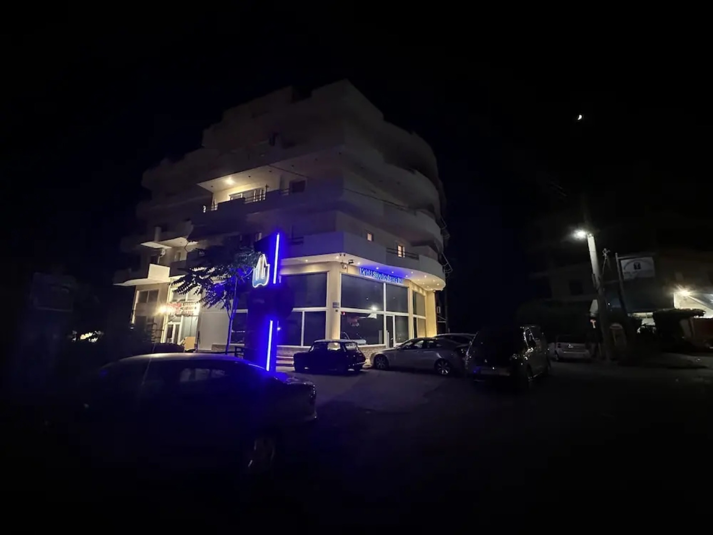 VerGian Brand New Apt at Agioi Theodoroi