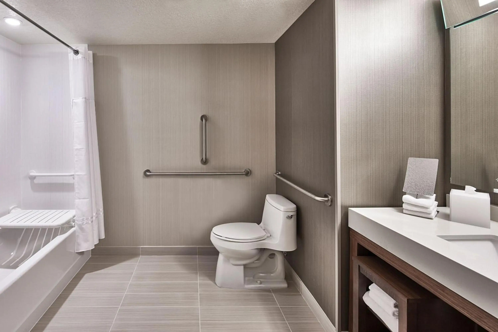 Courtyard by Marriott Minneapolis West
