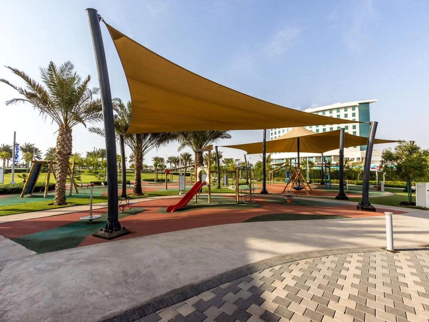 Bay La Sun Hotel & Marina