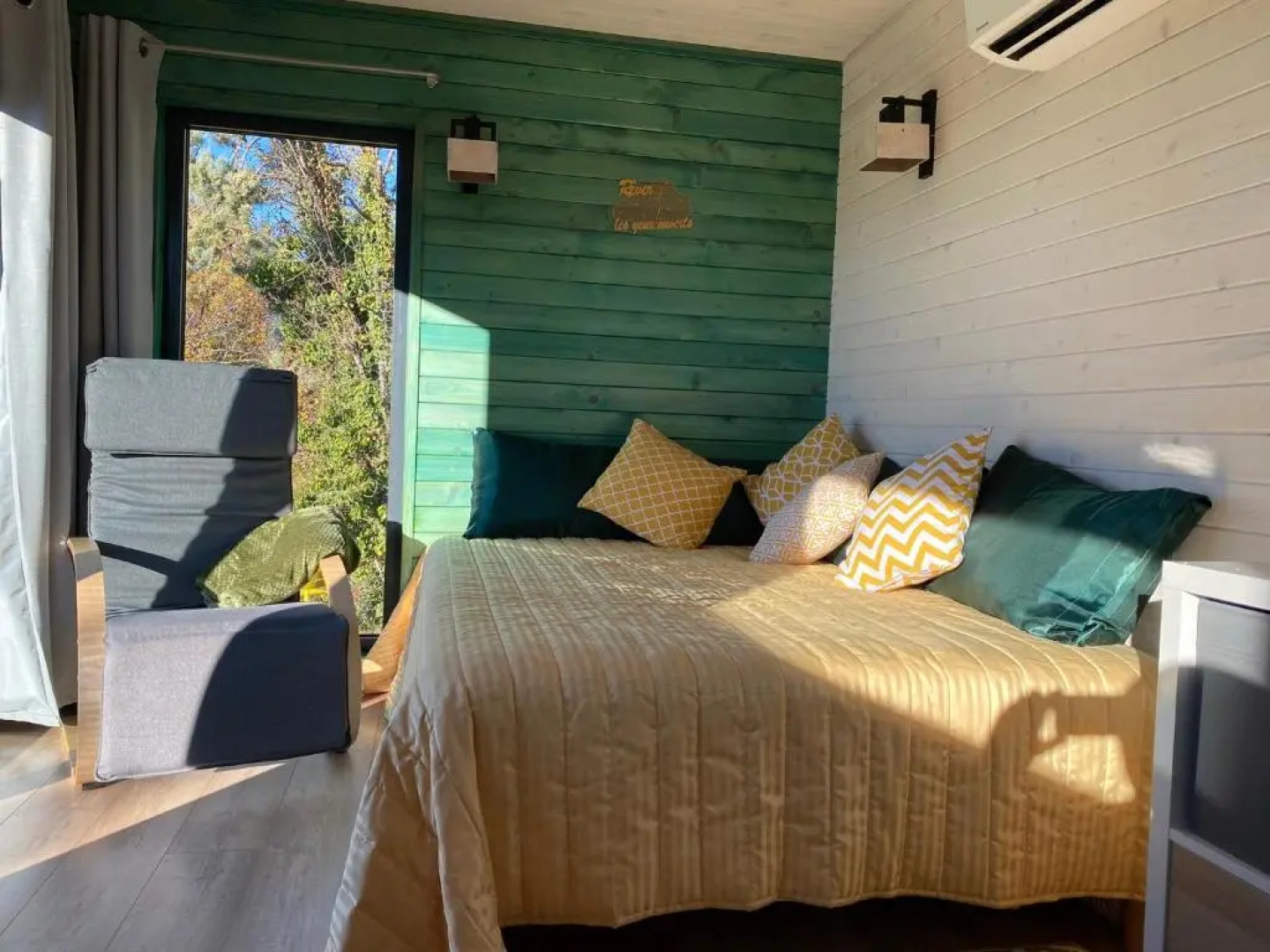 Les Lodges De lOliveraie De Virevent