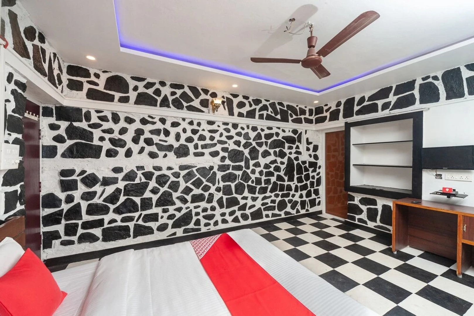 OYO 39471 Jma Garden Resorts