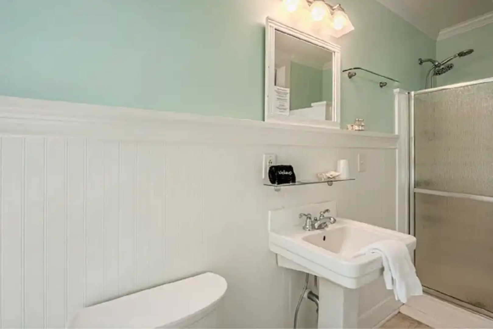 Wades Point Inn on the Bay