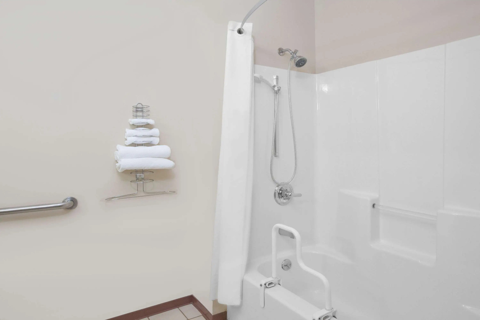 Super 8 by Wyndham Mason City