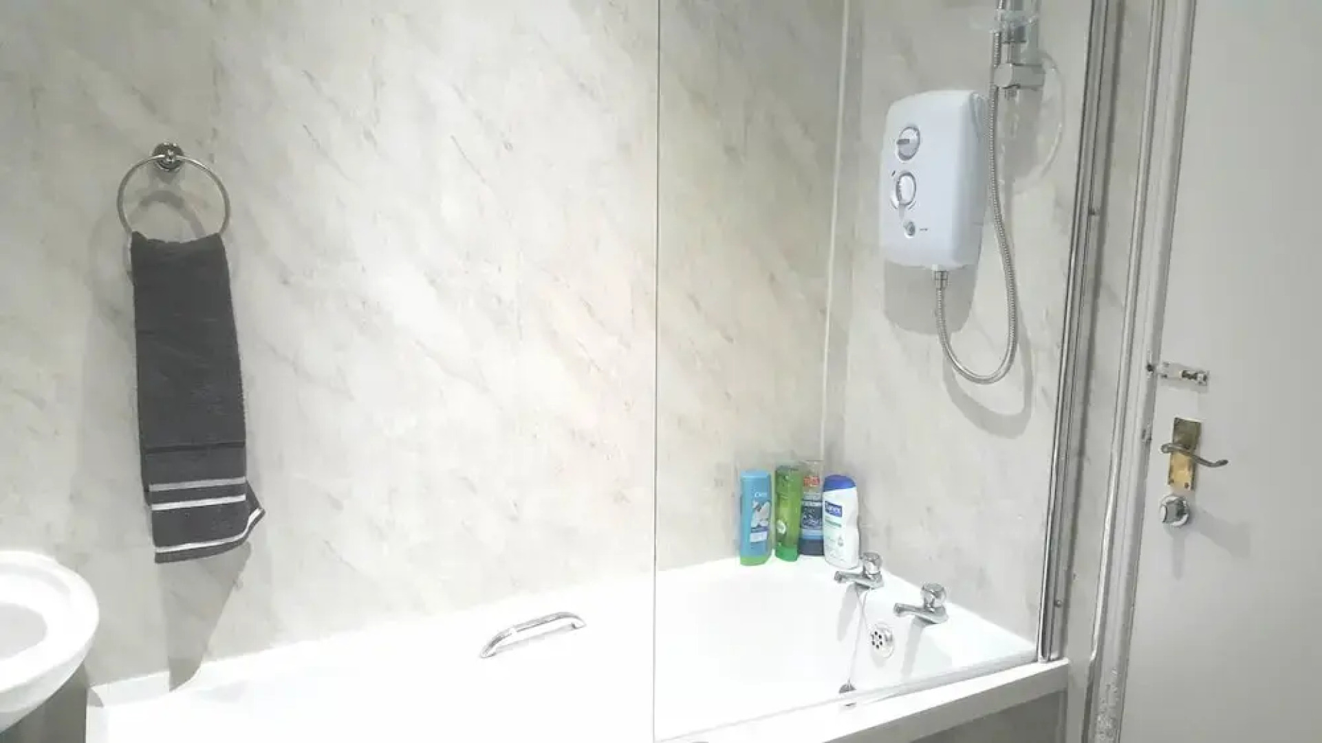 Dragon - Queen Vic House 2 Bedroom Home