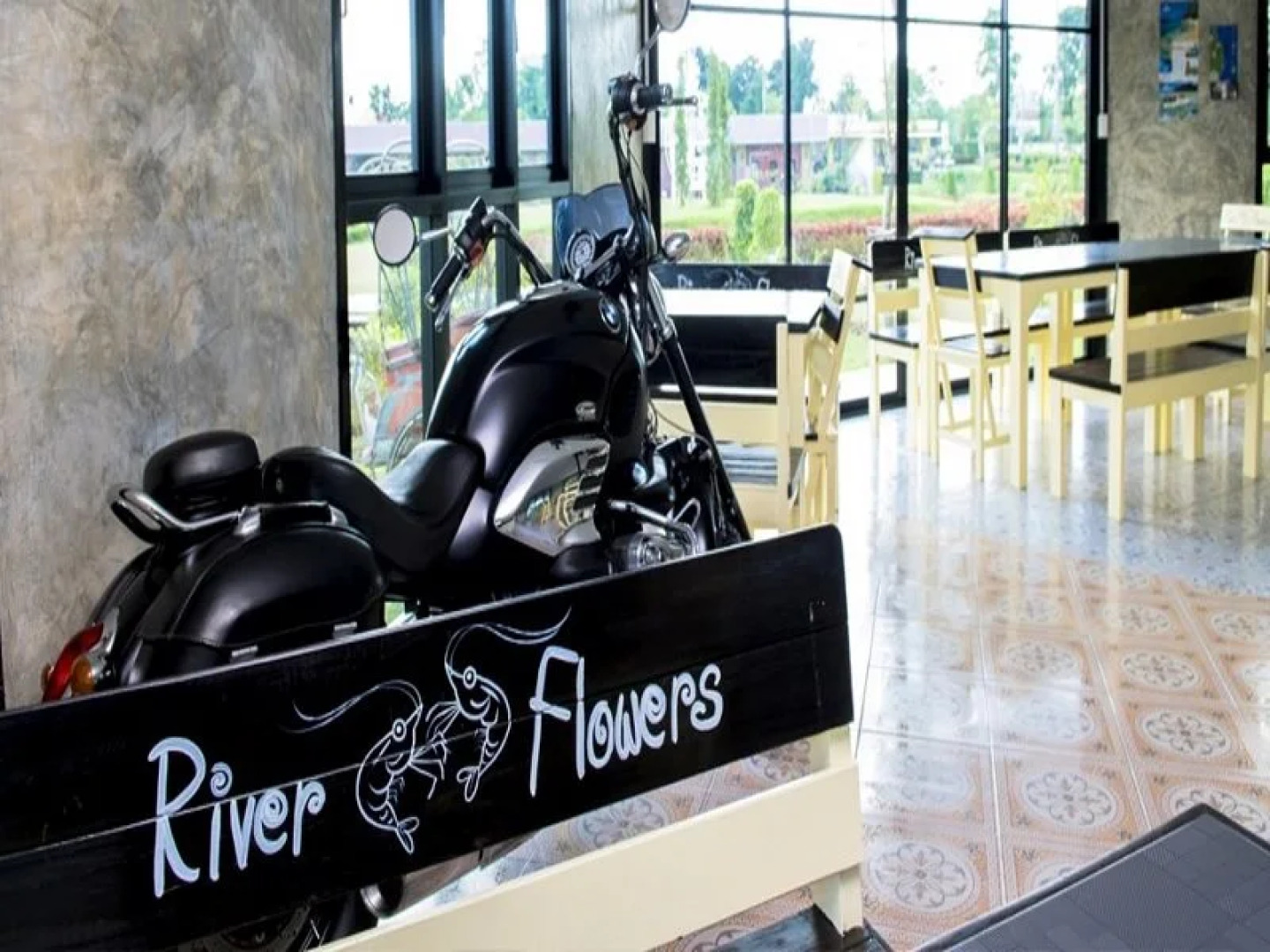 River & Flowers Resort