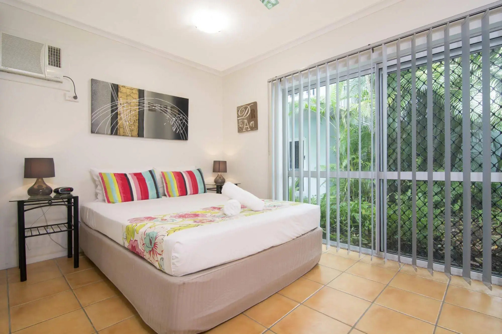 Port Douglas Outrigger Holiday Apartments