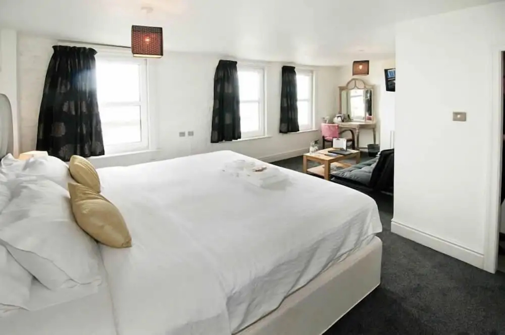 Acacia Boutique Hotel