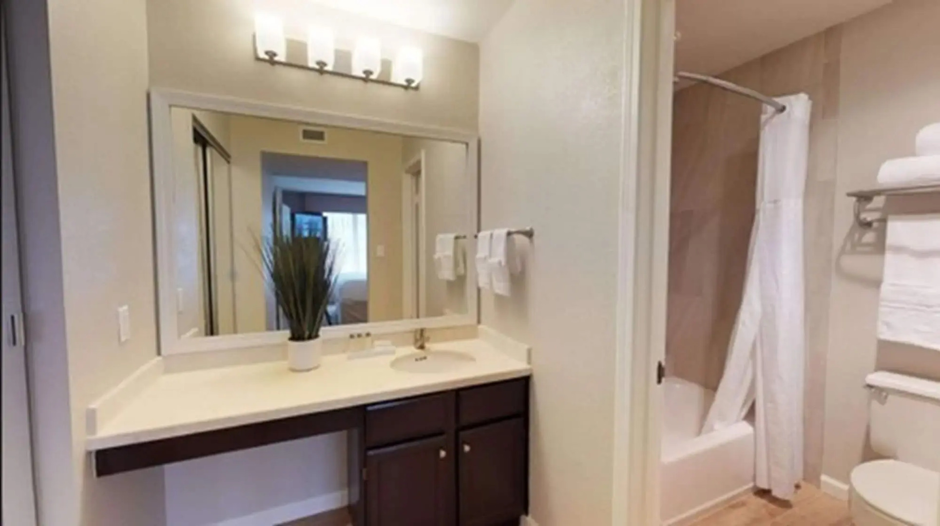 Chase Suites Hotel Brea-Fullerton