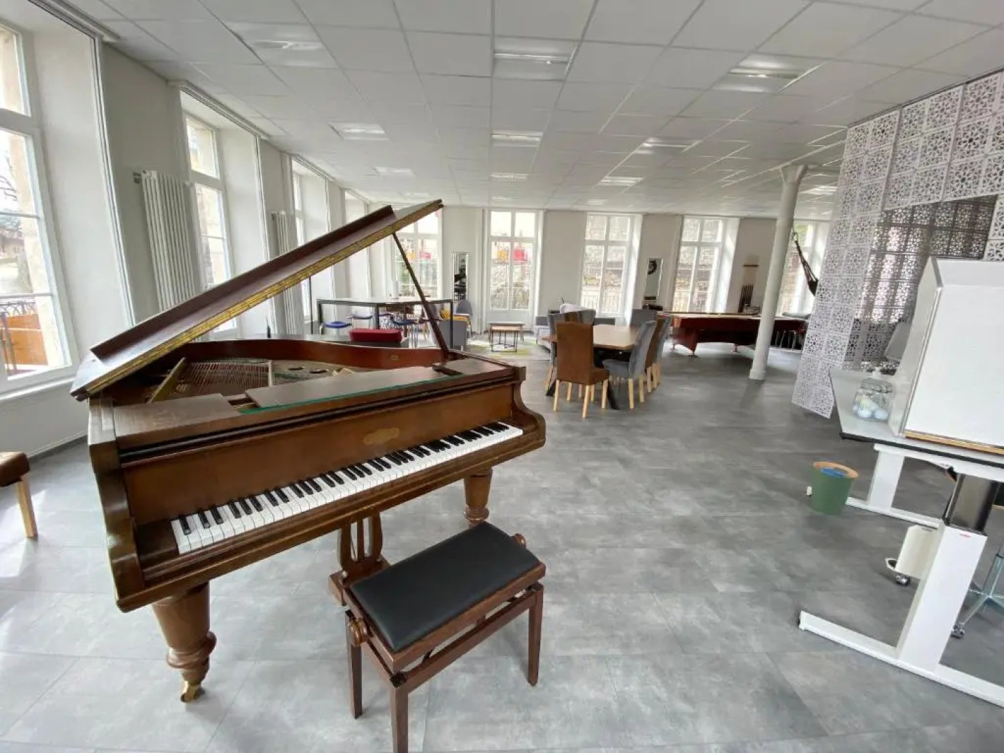 The 5 Continents - All 3 floors by Stay Swiss