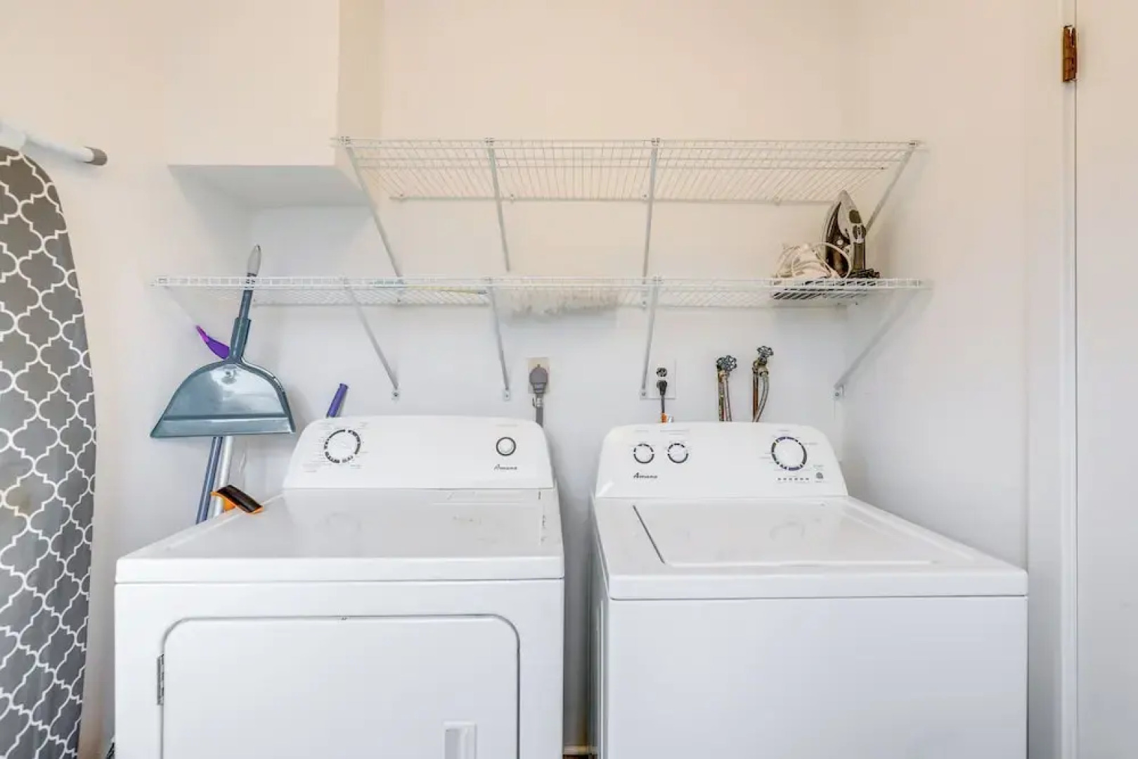 Walk to Campus & Palmer Square: Dtwn Townhome