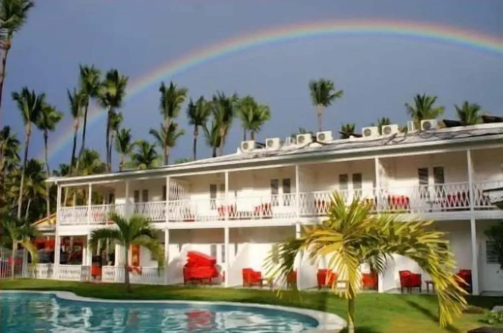 Las Cayenas Beach Hotel