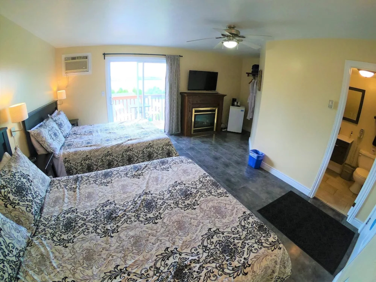 Waterview On The Bay