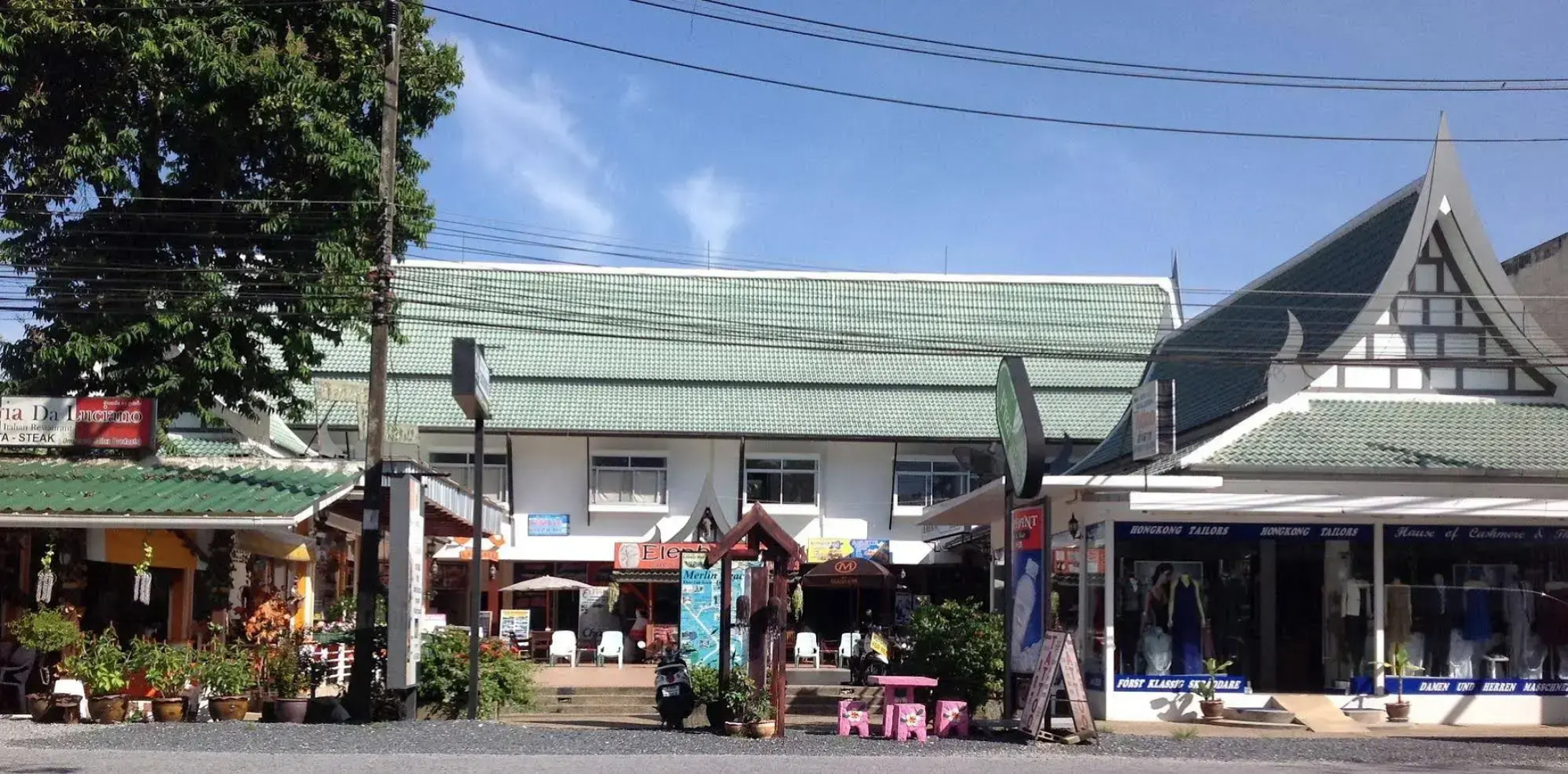 Merlin Plaza Apartments