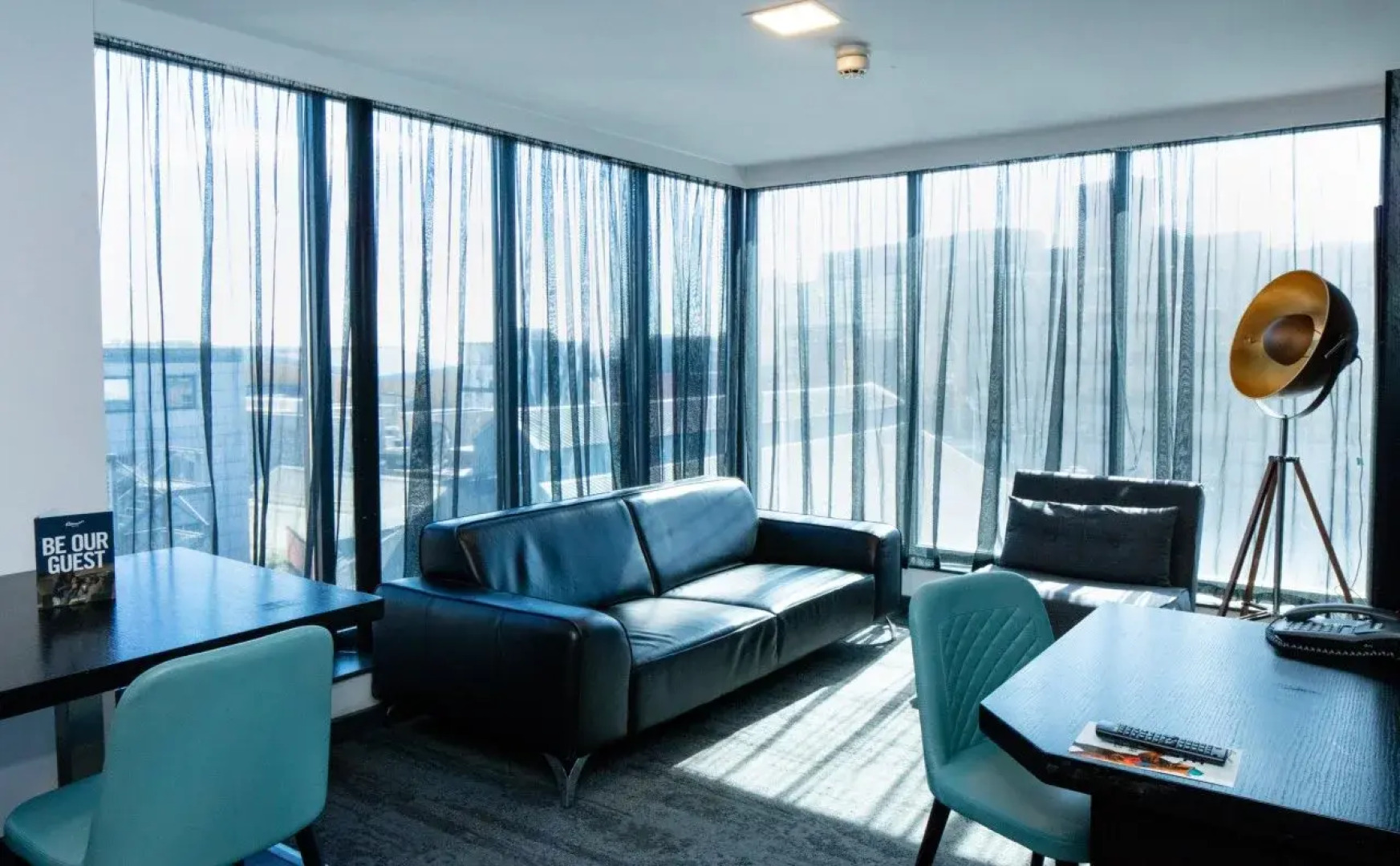 Апарт-отель Roomzzz Nottingham City