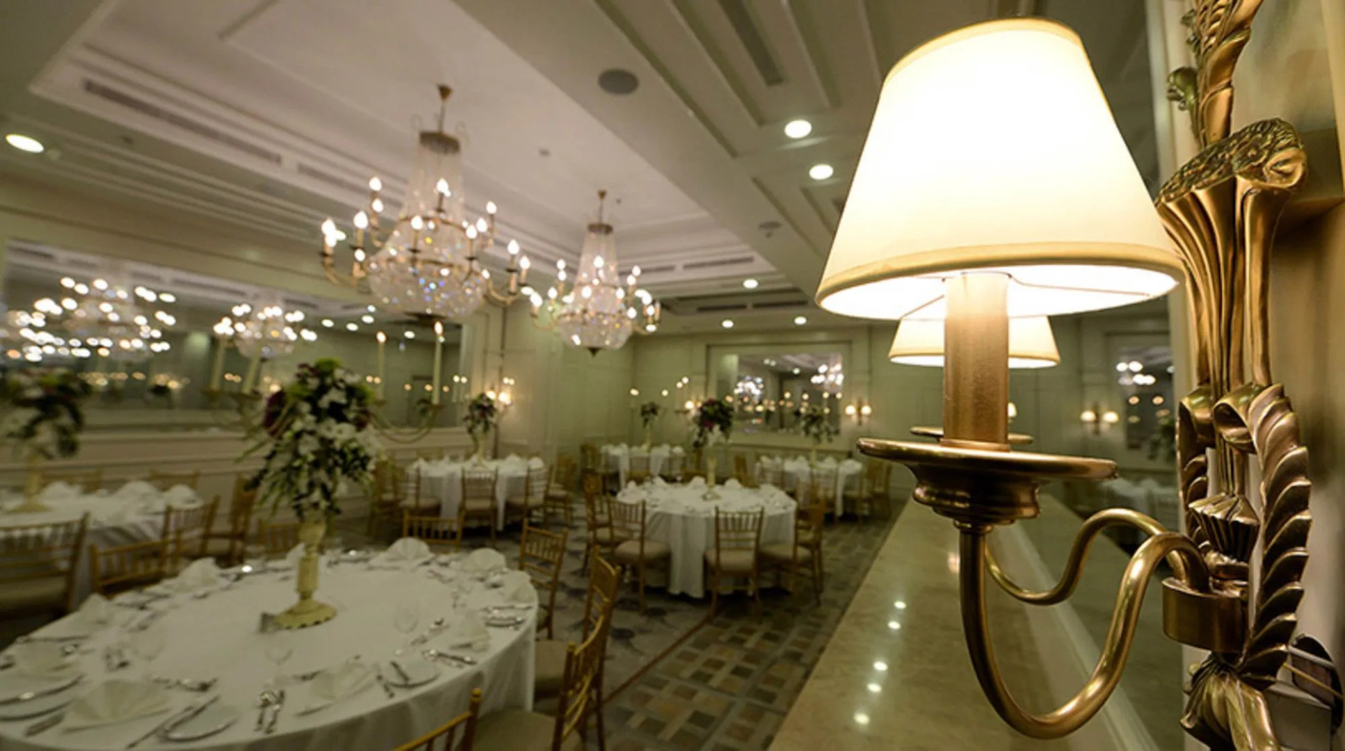 The Nishat Hotel Gulberg