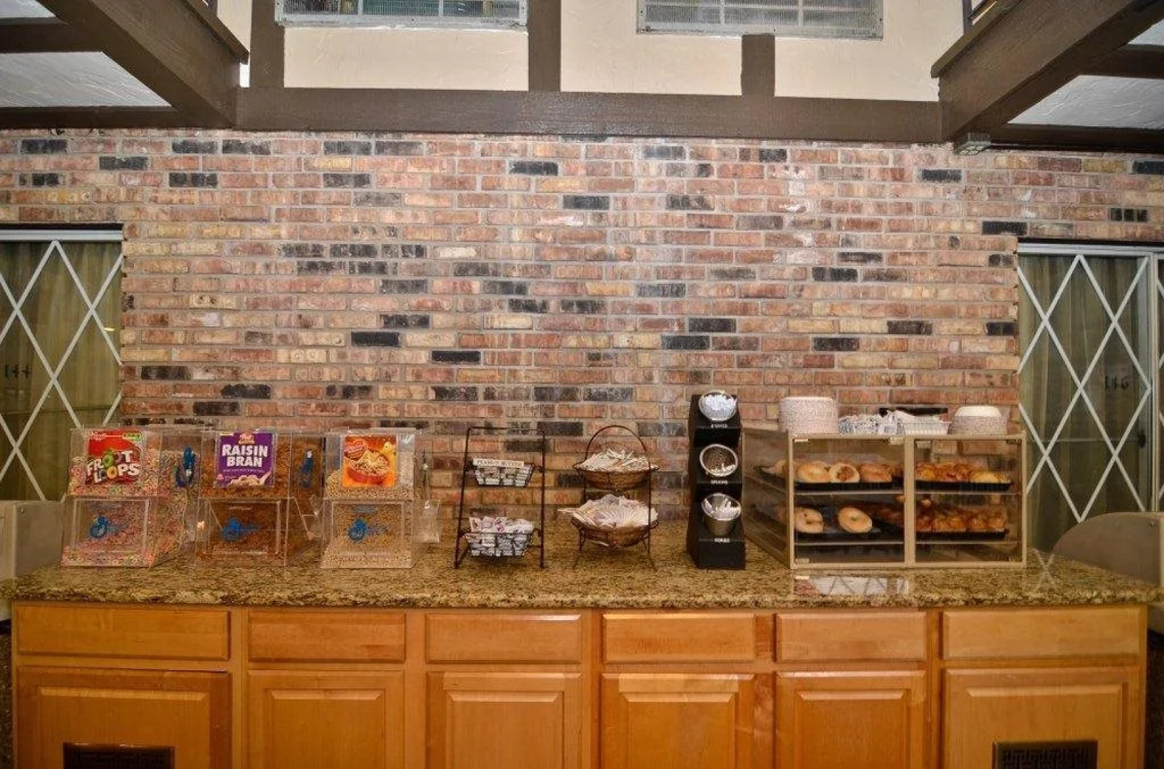 Best Western Cantebury Inn & Suites