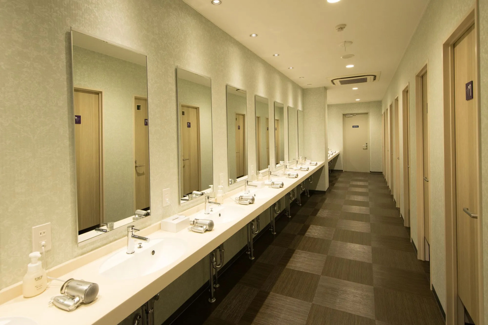 Cabin & Lounge Highland Station Inn