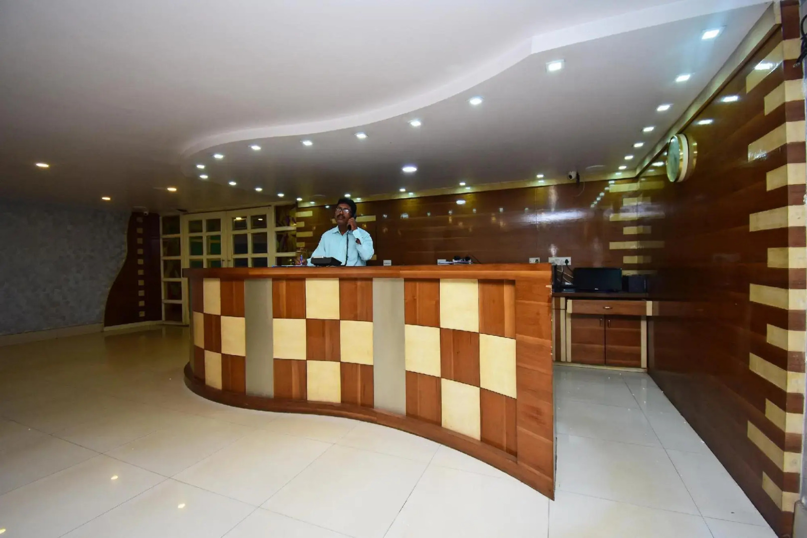 Hotel Greenland Towers by OYO Rooms