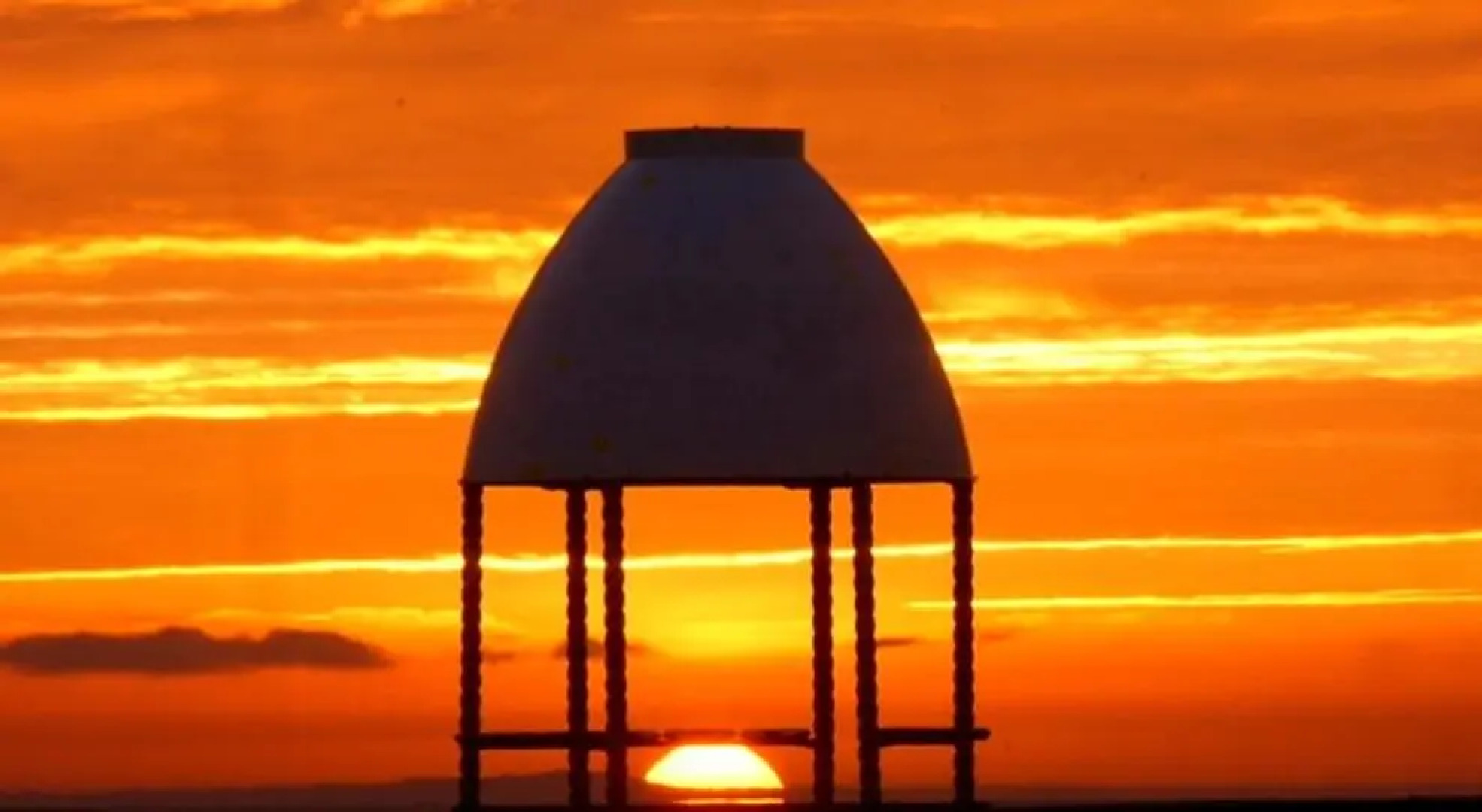 Beautifully appointed, period seaside apartment