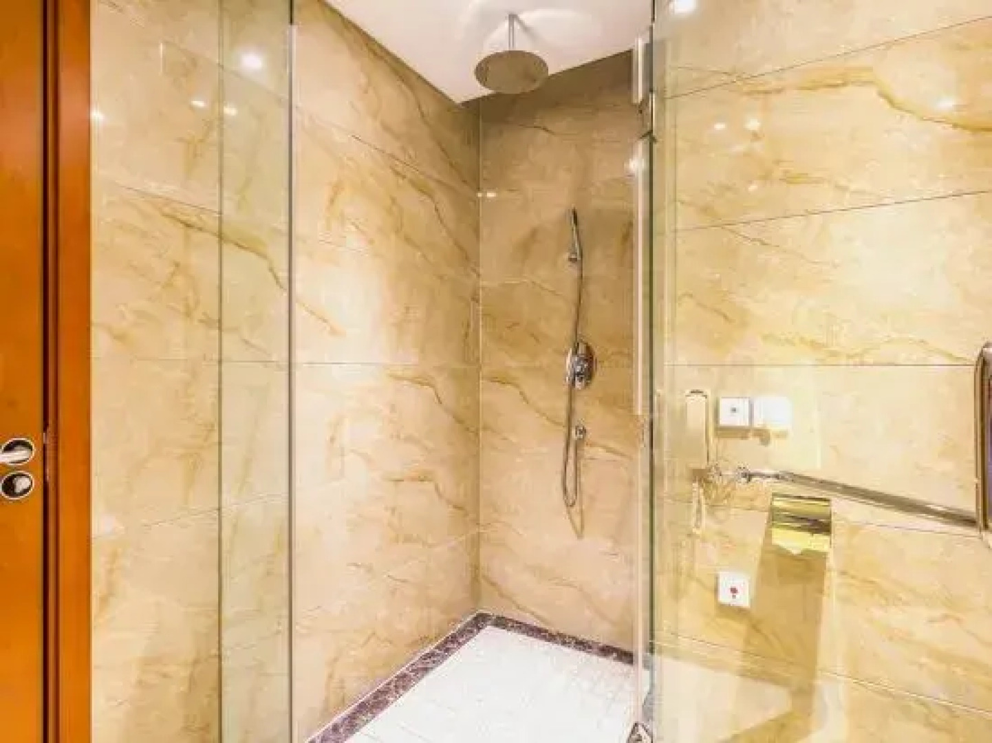 Zhan Ye International Hotel