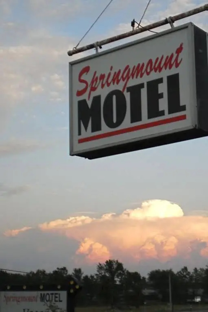 Springmount Motel
