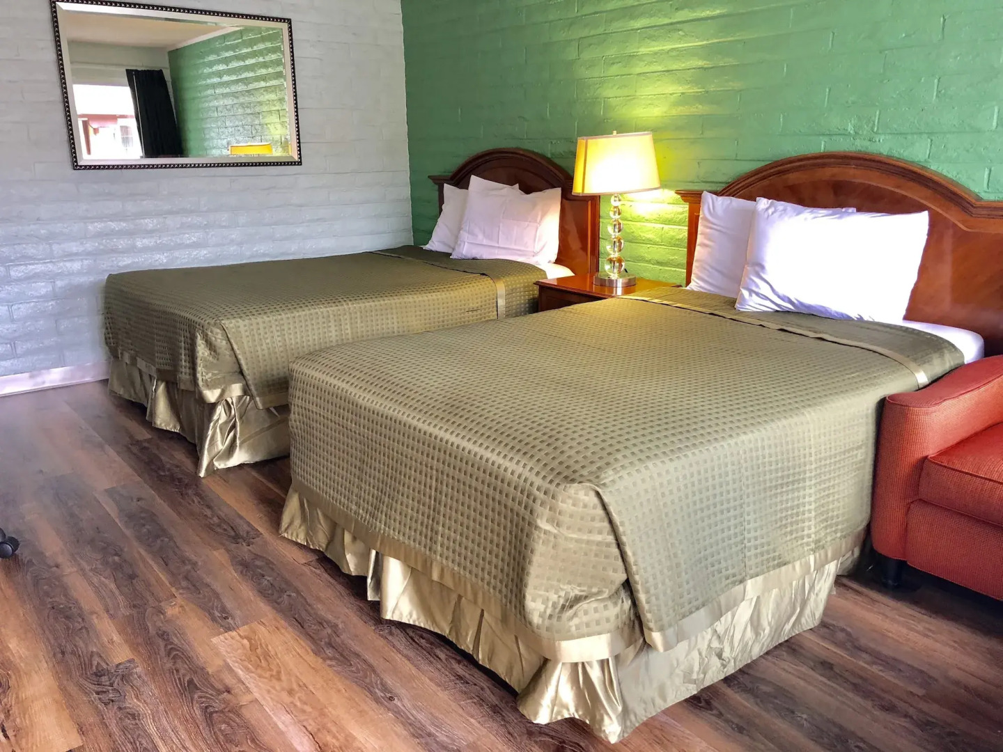 Hitching Post Studios Inn