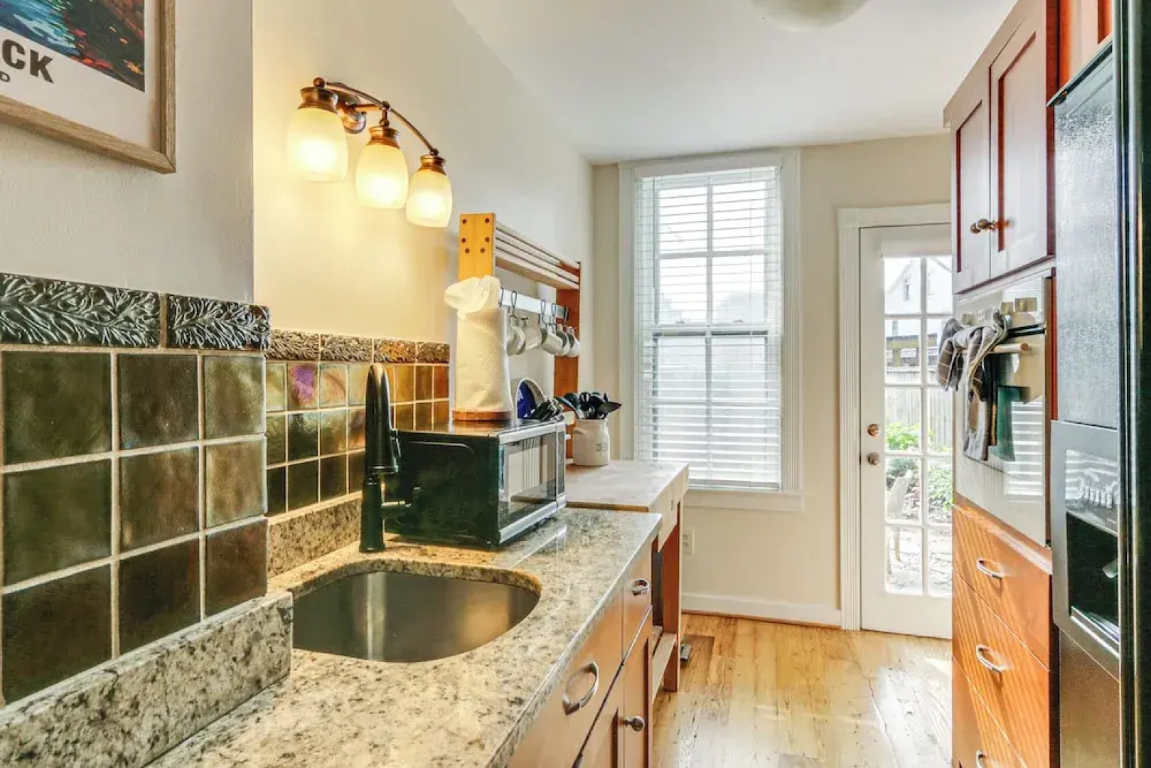 Dtwn at Your Door: Historic Frederick Gem w/ Yard!