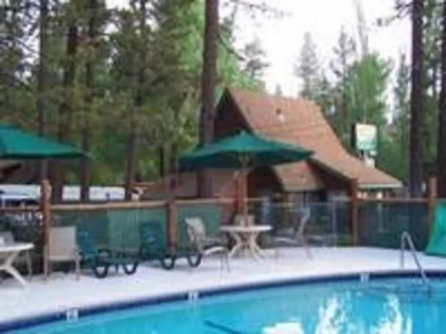 Golden Bear Cottages