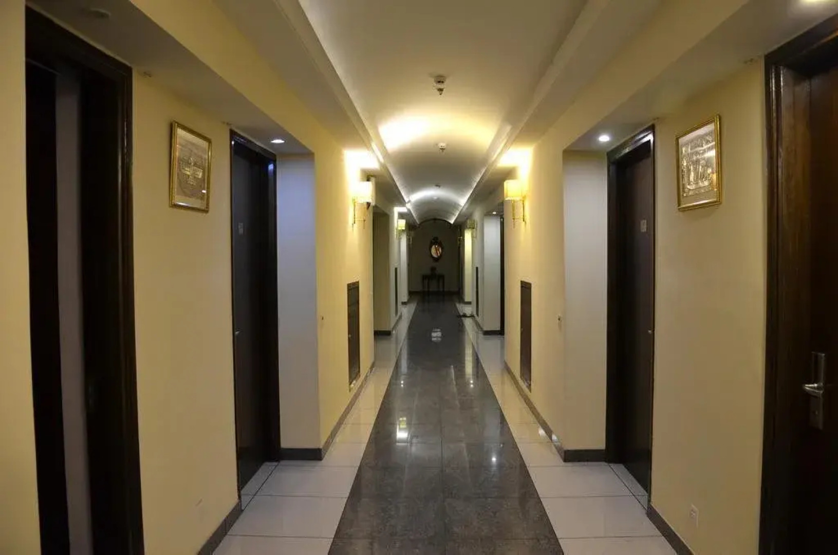 Deventure Hotel