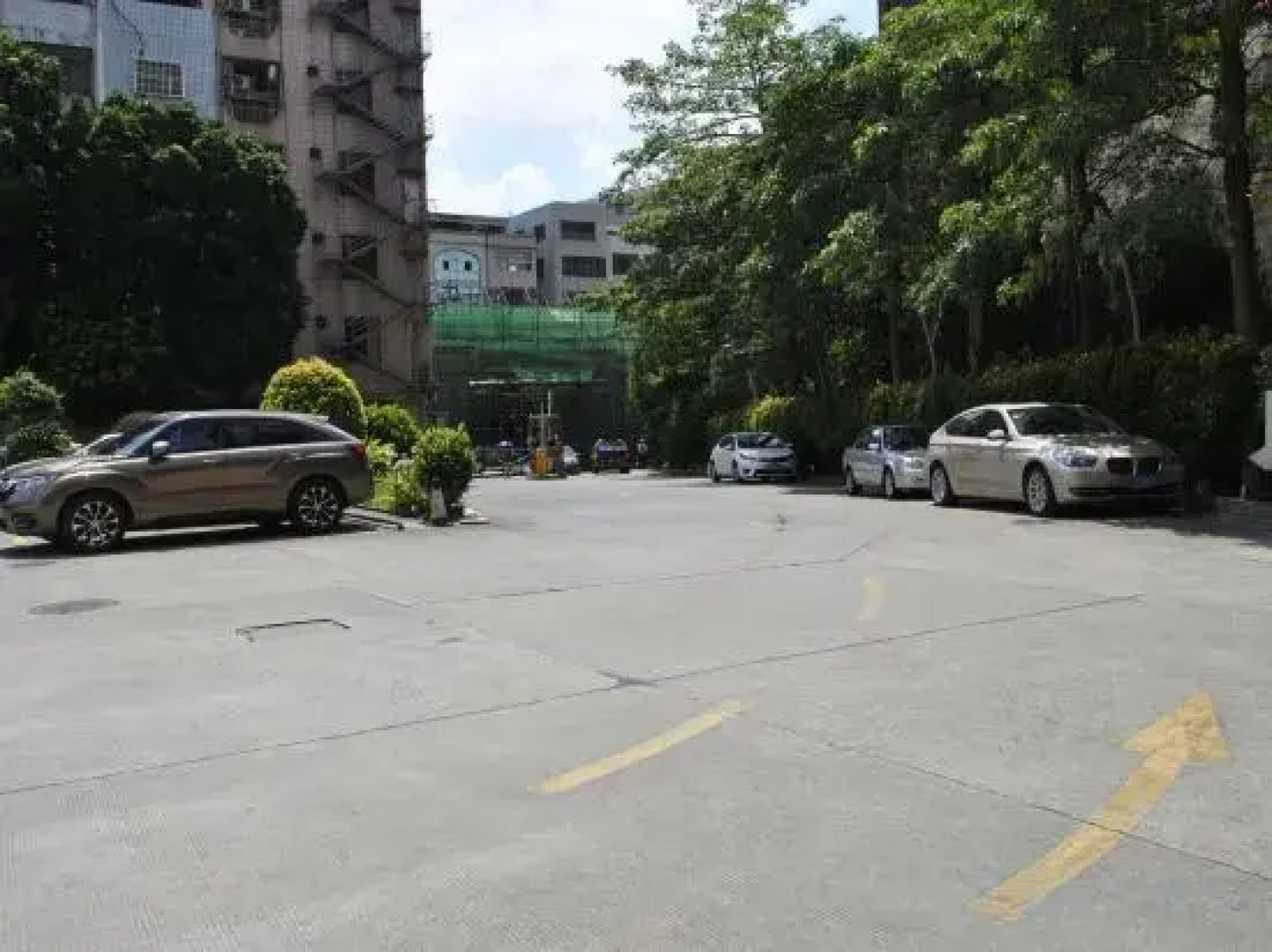 Yangjiang Yintai Hotel (Baili Plaza Branch)