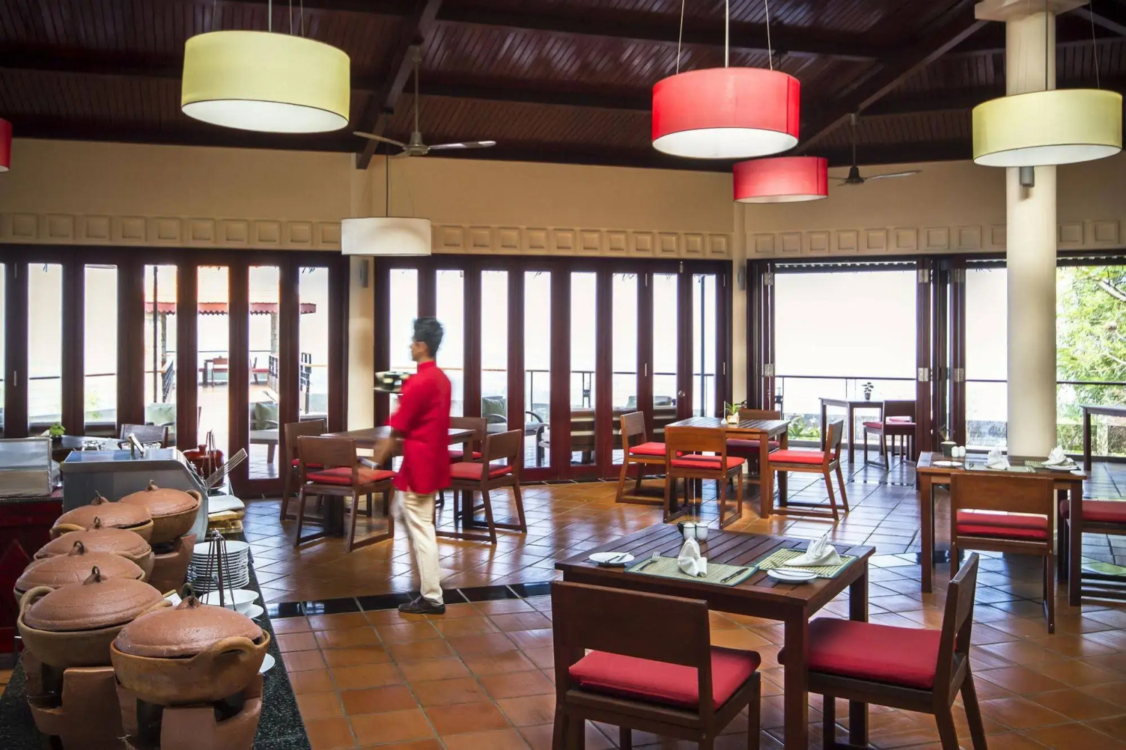 Victoria Nui Sam Lodge