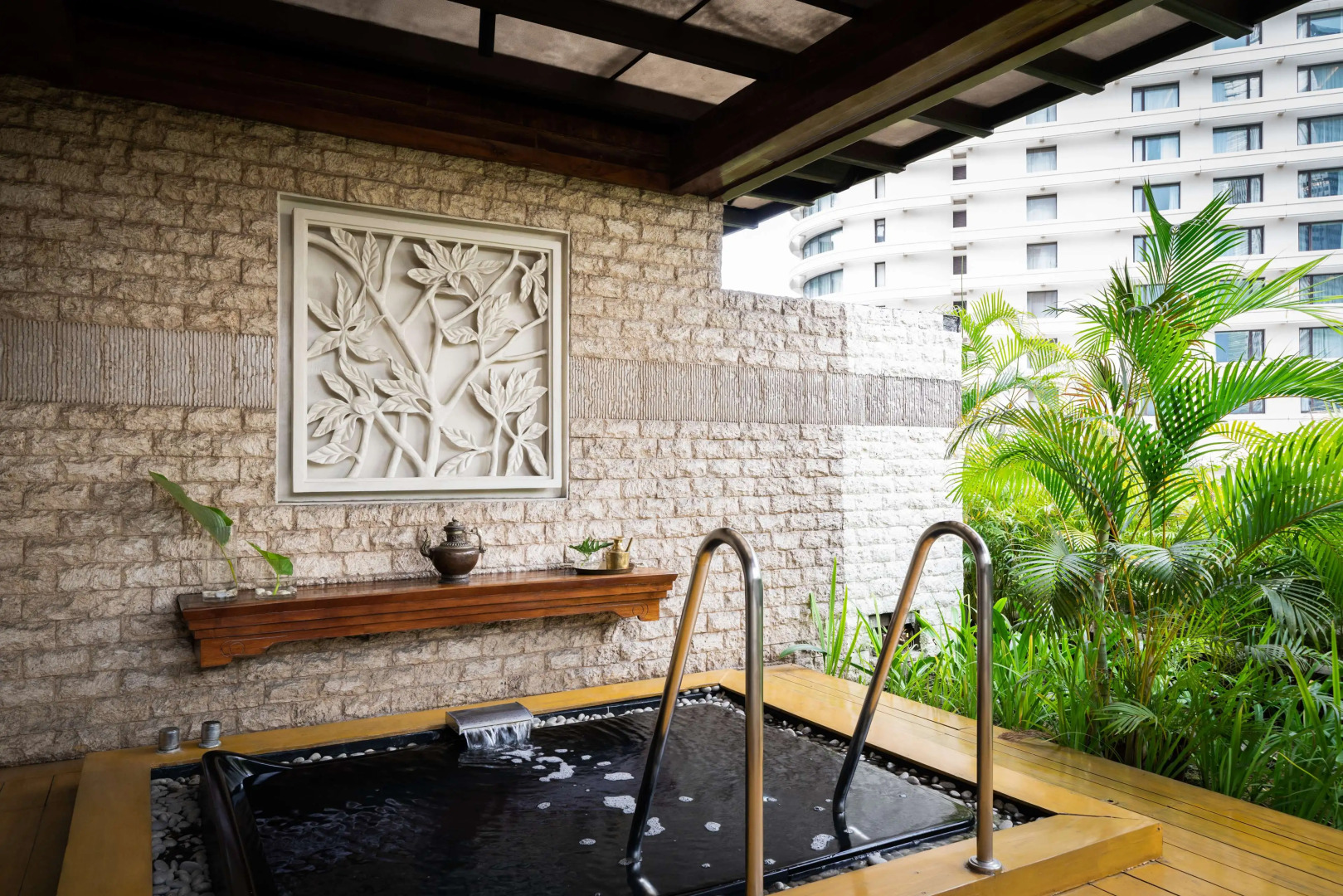 Edsa Shangri-La, Manila