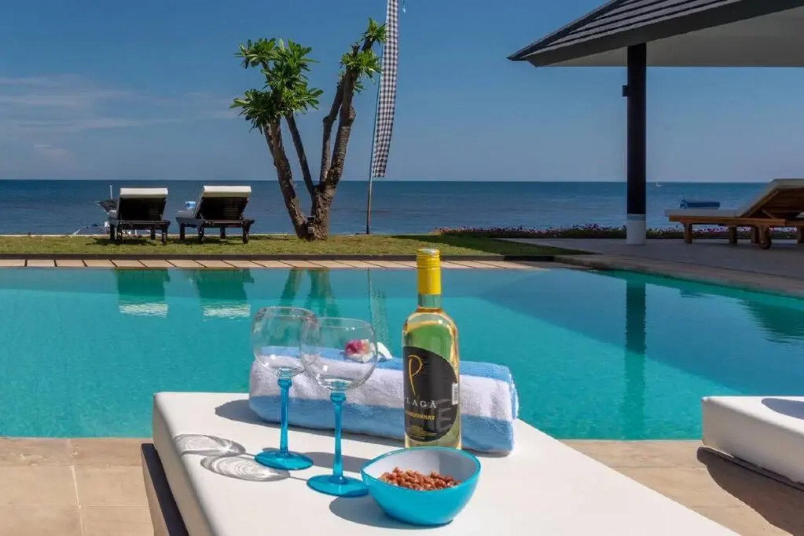 Villa Lovina Beach 1