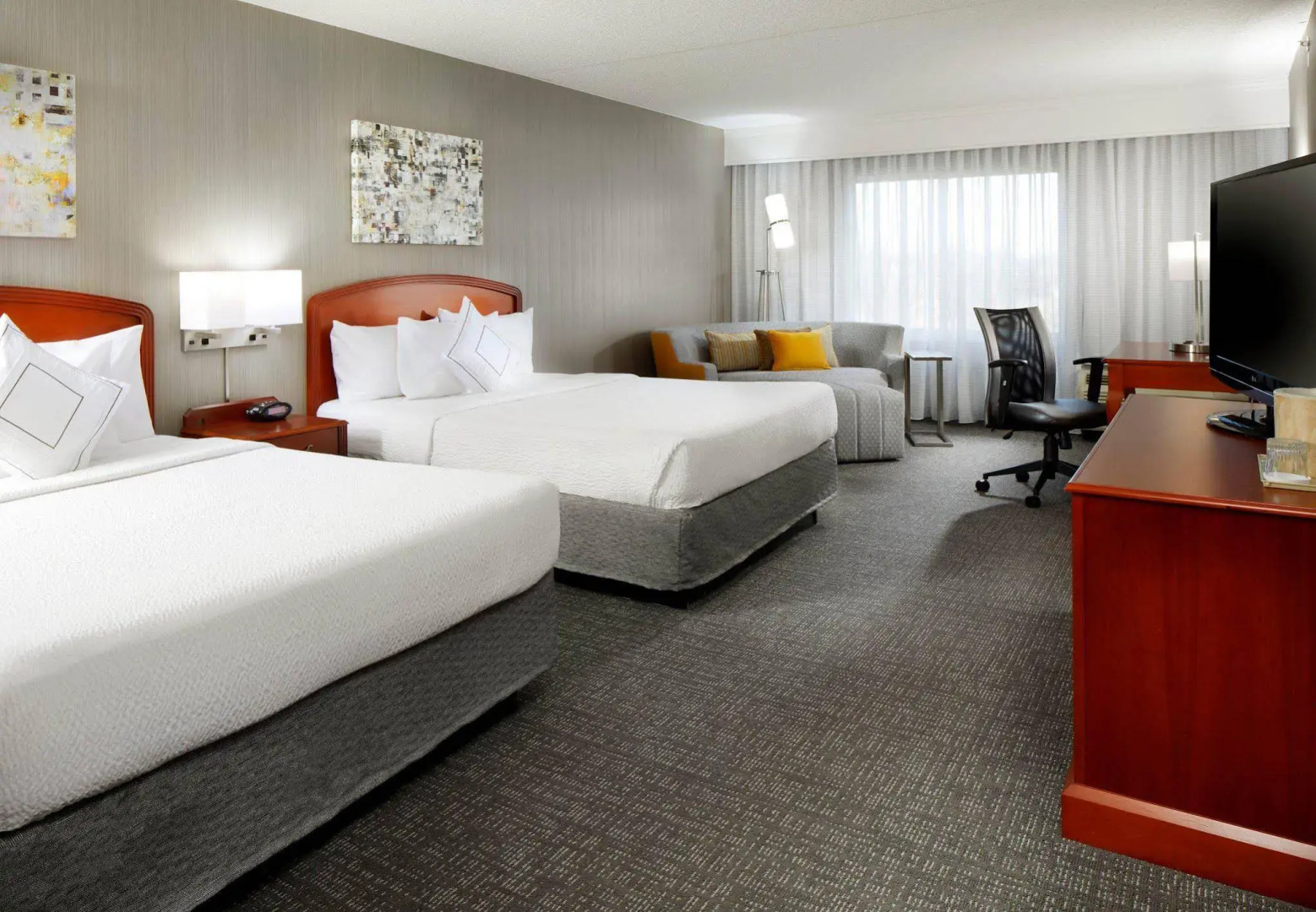 Courtyard by Marriott Edison Woodbridge